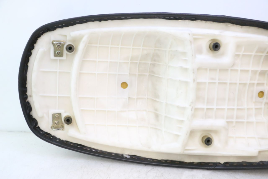 photo de SELLE RAZZO STEED 125 (2012 - 2018) - Points de fixation