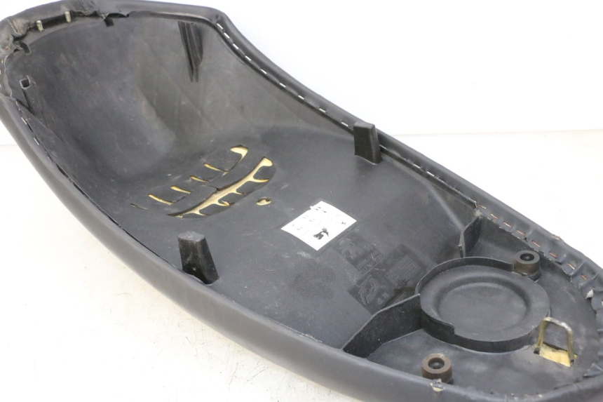 photo de SELLE PEUGEOT STREETZONE I 2T 50 (2018 - 2020)