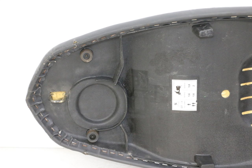 photo de SELLE PEUGEOT STREETZONE I 2T 50 (2018 - 2020)