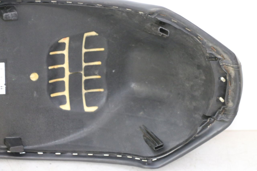 photo de SELLE PEUGEOT STREETZONE I 2T 50 (2018 - 2020)