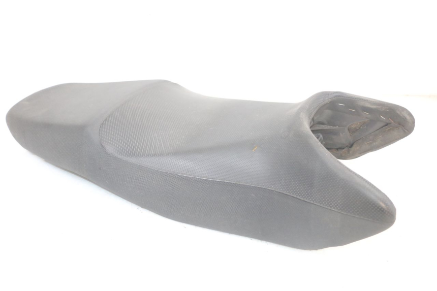 photo de SELLE SUZUKI GS F 500 (2004 - 2007)