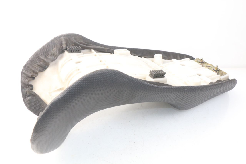 photo de SELLE SUZUKI GSX-F GSXF 600 (1998 - 2004)