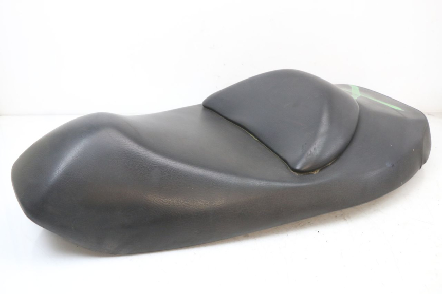 photo de SELLE SUZUKI UH BURGMAN 125 (2002 - 2006)