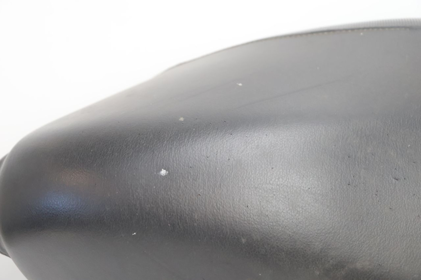 photo de SELLE PEUGEOT TREKKER TKR 50 (2005 - 2014) - Zoom état d’usage
