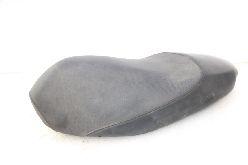 photo de SELLE PEUGEOT TREKKER 50 (1995 - 2004) - Zoom composants