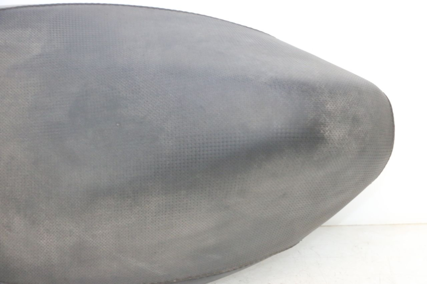 photo de SELLE PEUGEOT TREKKER 50 (1995 - 2004) - Zoom qualité