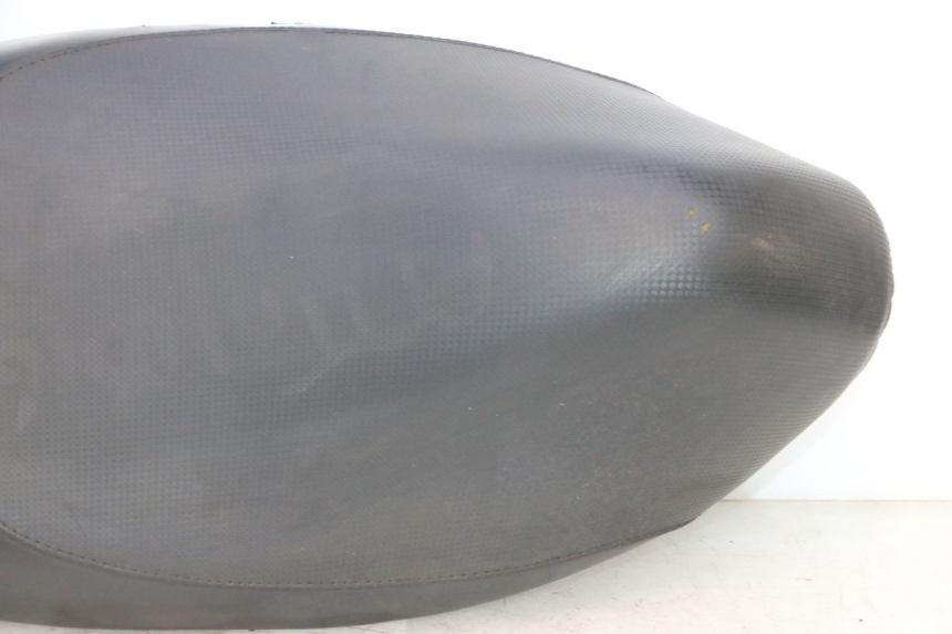 photo de SELLE PEUGEOT TREKKER 50 (1995 - 2004) - Aperçu profil