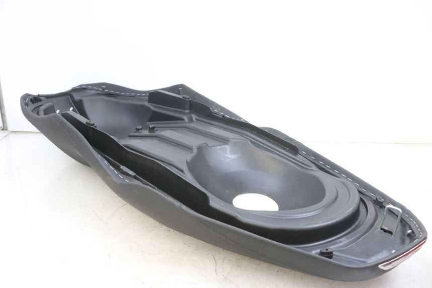 photo de SELLE YAMAHA TRICITY 300 (2020 - 2024) - Vue produit