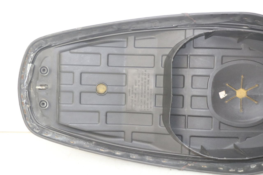 photo de SELLE PEUGEOT TWEET 4T 50 (2010 - 2014)