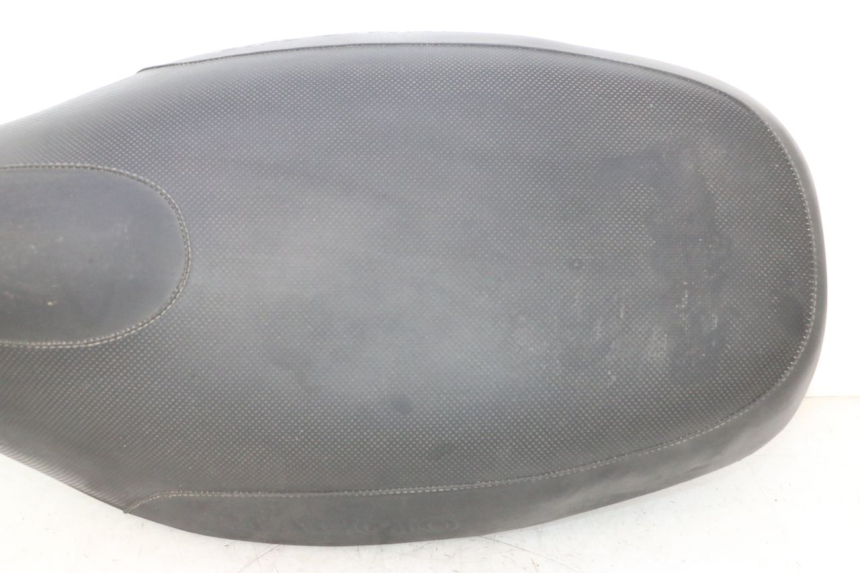 photo de SELLE PIAGGIO TYPHOON 50 (1993 - 1999) - Marquages et références