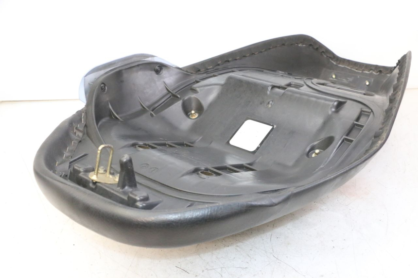 photo de SELLE SUZUKI UH BURGMAN 125 (2002 - 2006)