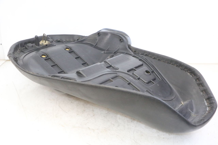 photo de SELLE SUZUKI UH BURGMAN 125 (2002 - 2006)