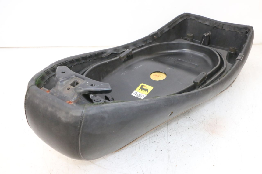 photo de SELLE PIAGGIO VESPA GTS SUPER IE 125 (2009 - 2016) - Vue d’ensemble