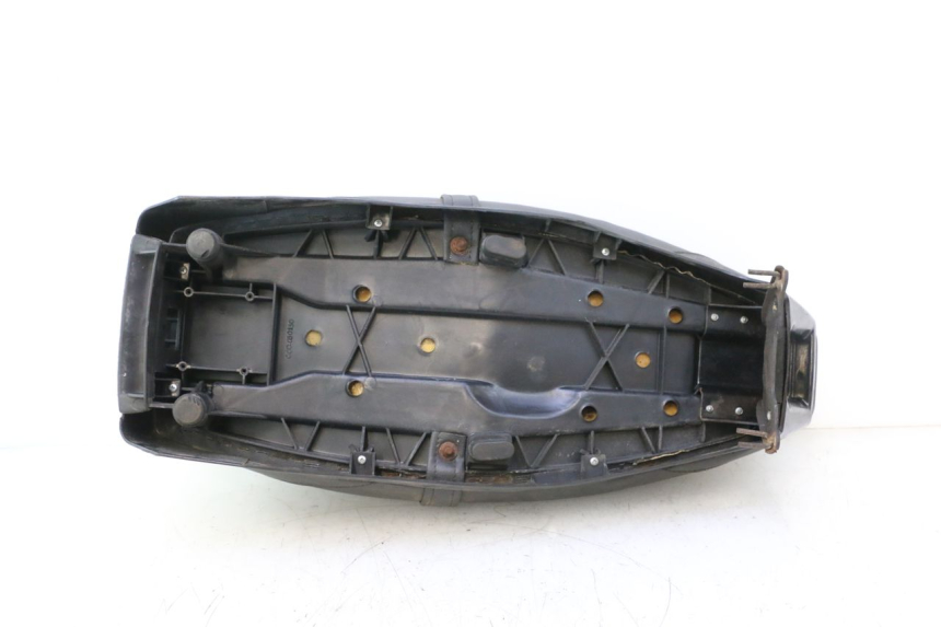 photo de SELLE PIAGGIO VESPA PK FL 2T 50 (1990 - 1996) - Détail de la pièce