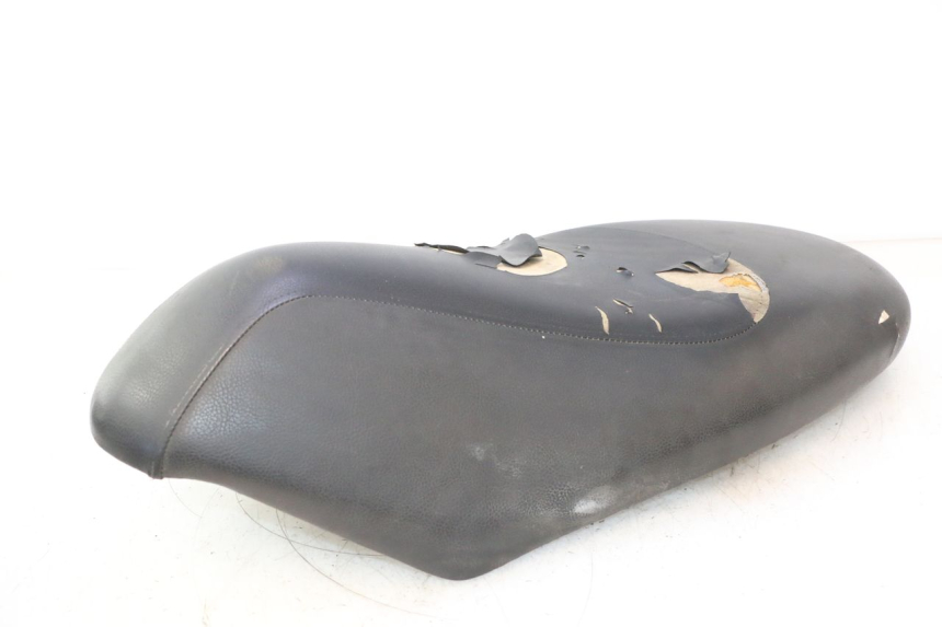 photo de SELLE PEUGEOT VIVACITY NEW 2T 50 (2008 - 2017) - État de surface