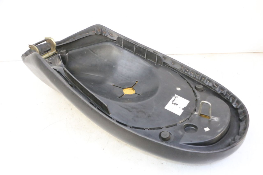 photo de SELLE PEUGEOT VIVACITY NEW 4T 50 (2008 - 2017)