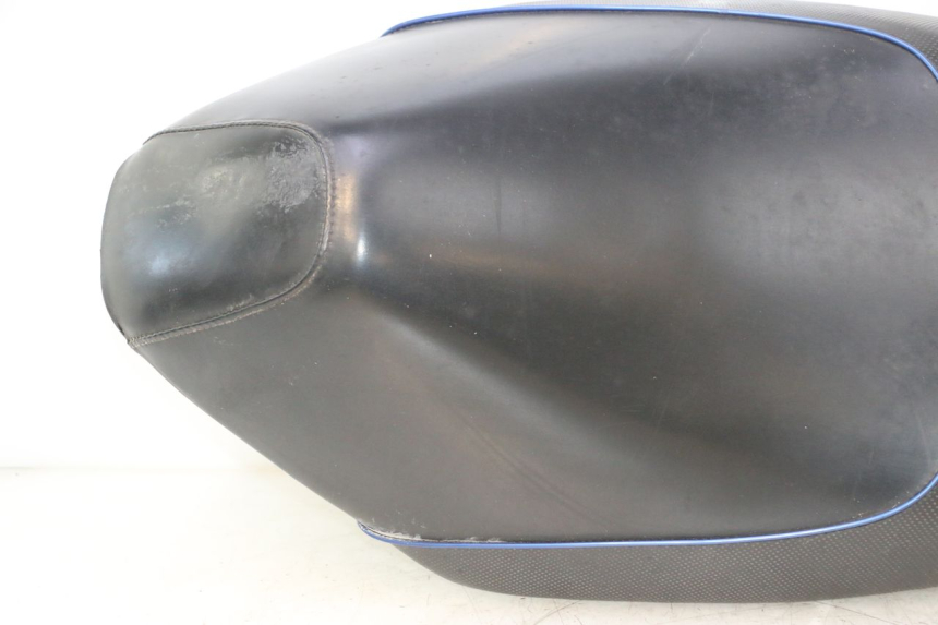 photo de SELLE PEUGEOT VIVACITY 50 (1998 - 2003) - Inspection visuelle