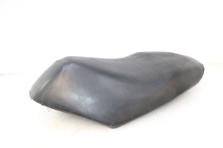 photo de SELLE PEUGEOT VIVACITY 50 (2004 - 2009) - Vue rapprochée