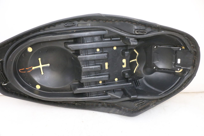 photo de SELLE YAMAHA XMAX X-MAX 125 (2006 - 2009) - Angle alternatif