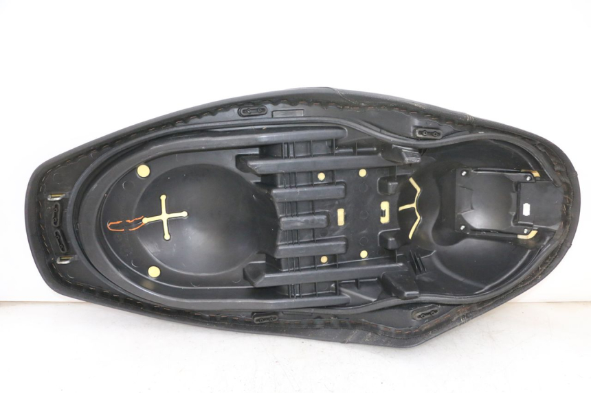 photo de SELLE YAMAHA XMAX X-MAX 125 (2006 - 2009) - Détail de la pièce