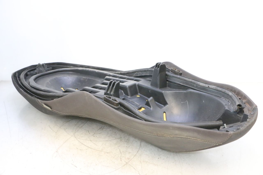 photo de SELLE YAMAHA X-MAX XMAX 125 (2010 - 2013) - État de surface