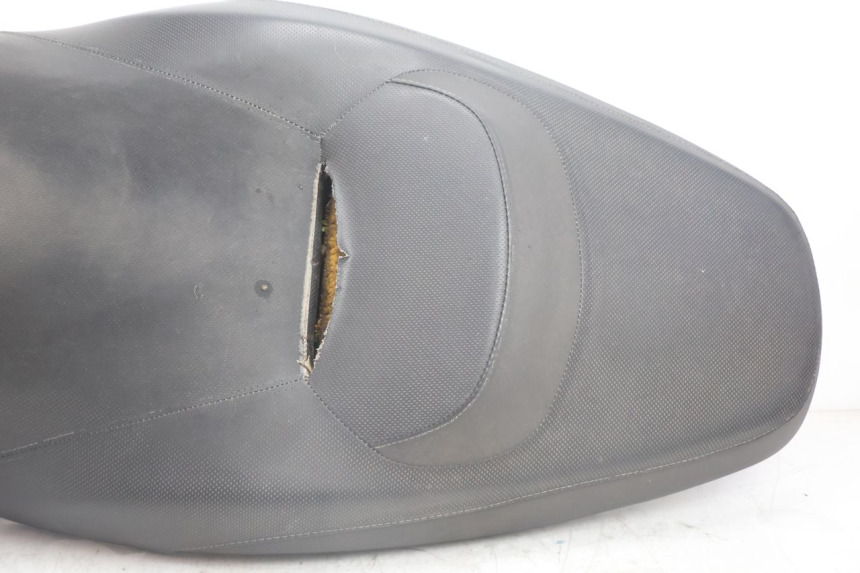 photo de SELLE YAMAHA XMAX X-MAX 125 (2006 - 2009) - Autre angle de vue