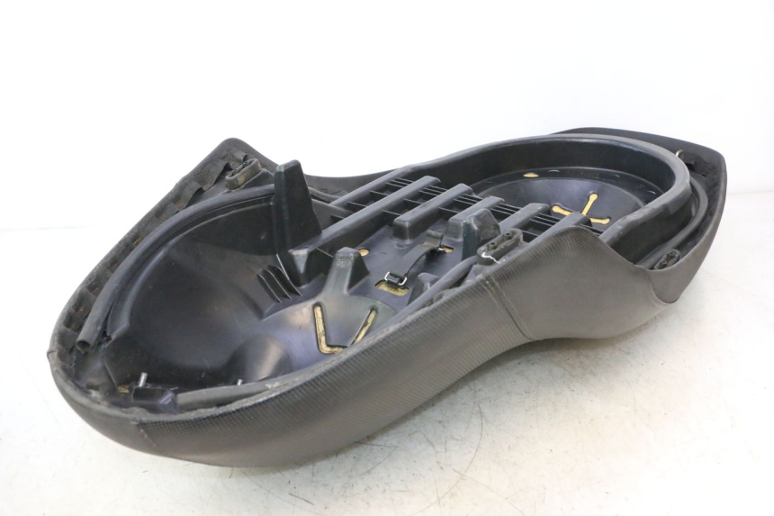 photo de SELLE YAMAHA XMAX X-MAX 125 (2006 - 2009) - Autre angle de vue