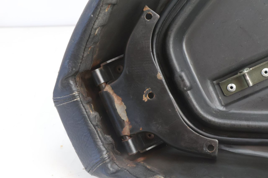 photo de SELLE PIAGGIO X9 AMALFI 180 (2000 - 2003) - Détails caractéristiques