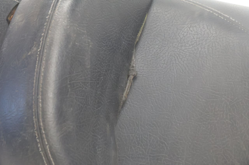 photo de SELLE PIAGGIO X9 AMALFI 180 (2000 - 2003) - Gros plan technique