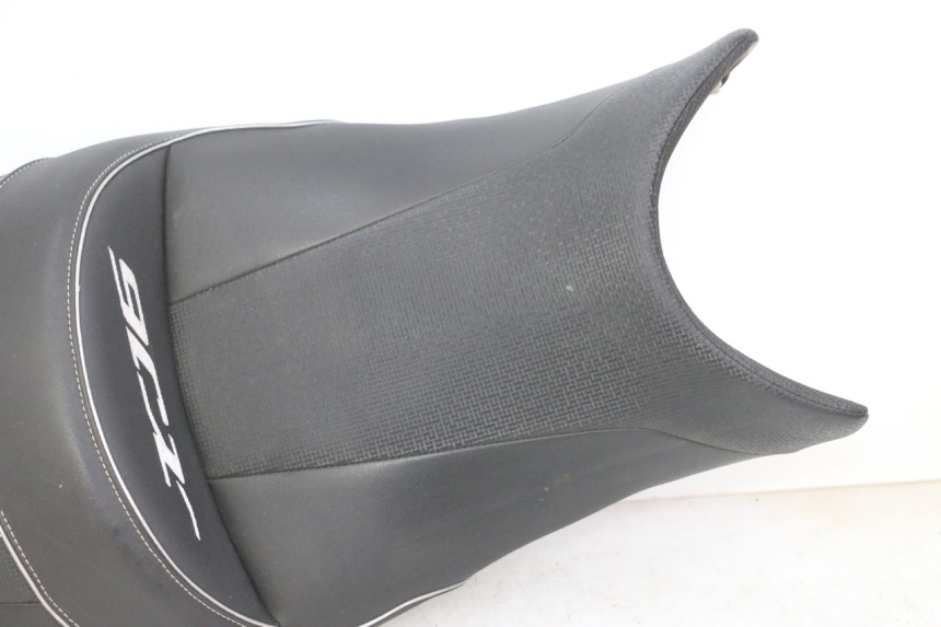 photo de SELLE YAMAHA XJ6 ABS 600 (2008 - 2016)