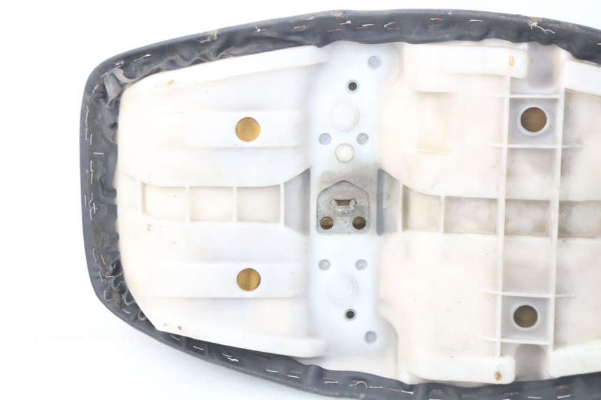 photo de SELLE YAMAHA XJ600 XJ DIVERSION 600 (1992 - 1997) - Vue rapprochée