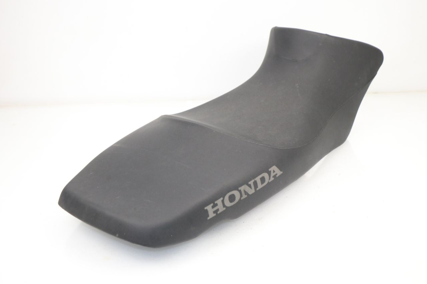 photo de SELLE HONDA XLV VARADERO 125 (2000 - 2006) - Détails caractéristiques