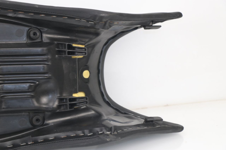 photo de SELLE HONDA XLV VARADERO 125 (2000 - 2006) - Vue d’ensemble