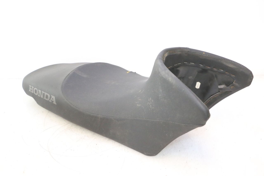 photo de SELLE HONDA XLV VARADERO 125 (2007 - 2012) - Marquages et références
