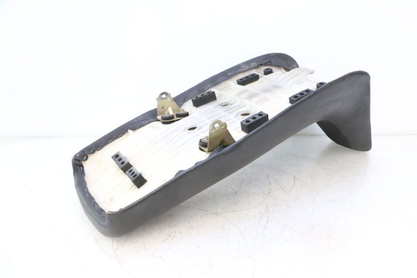 photo de SELLE HONDA XRV AFRICA TWIN 750 (1990 - 1992) - Autre angle de vue