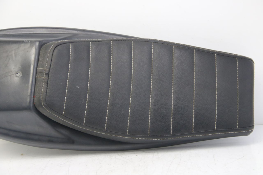 photo de SELLE YAMAHA FZS FAZER 600 (2001 - 2003)