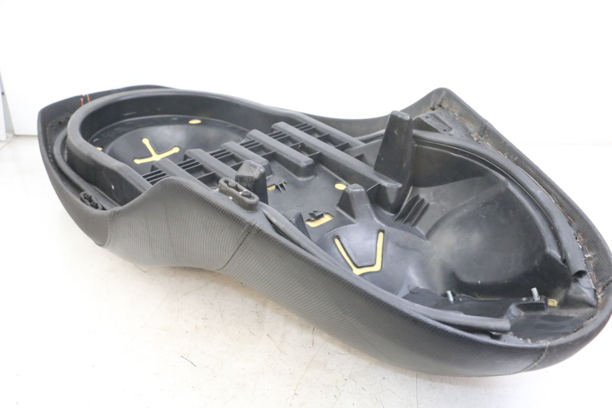 photo de SELLE YAMAHA XMAX X-MAX 125 (2006 - 2009)