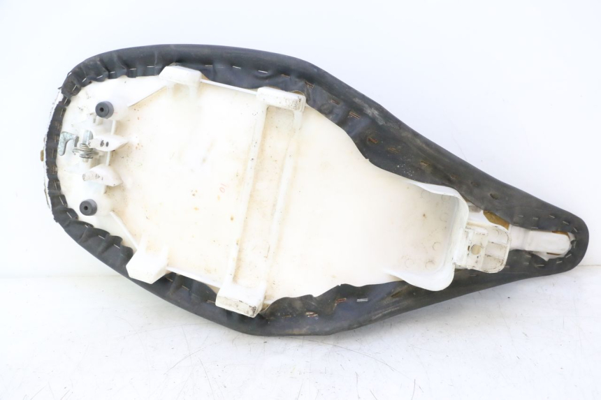 photo de SELLE YAMAHA YFM R RAPTOR 250 (2008 - 2014) - État de surface
