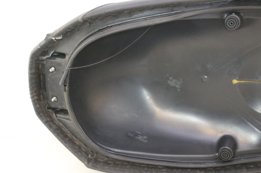photo de SELLE YAMAHA YP MAJESTY 125 (2007 - 2010) - Détail de la pièce