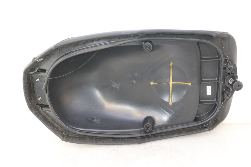 photo de SELLE YAMAHA YP MAJESTY 125 (2007 - 2010) - Zoom état d’usage