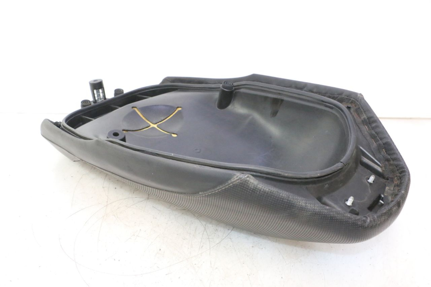 photo de SELLE YAMAHA YP MAJESTY 125 (2002 - 2006) - Détails caractéristiques