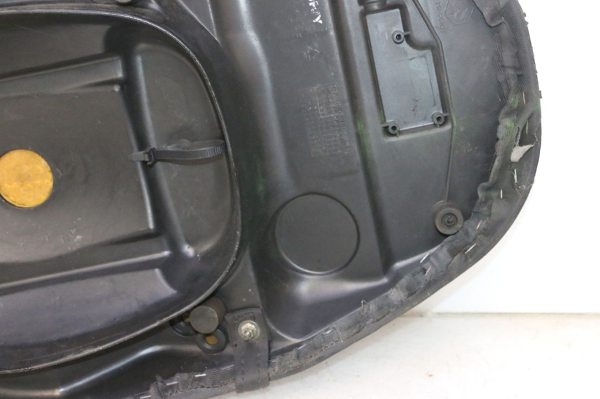 photo de SELLE PIAGGIO ZIP 2T 50 (2009 - 2019) - Aperçu profil