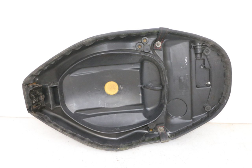 photo de SELLE PIAGGIO ZIP 4T 50 (2018 - 2020) - Autre angle de vue