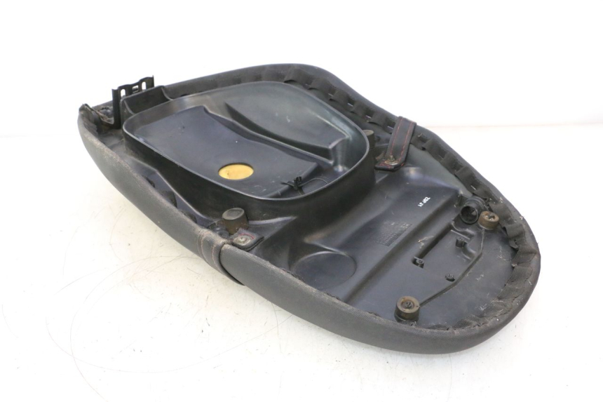 photo de SELLE PIAGGIO ZIP IGET 4T 50 (2021 - 2023) - Gros plan technique