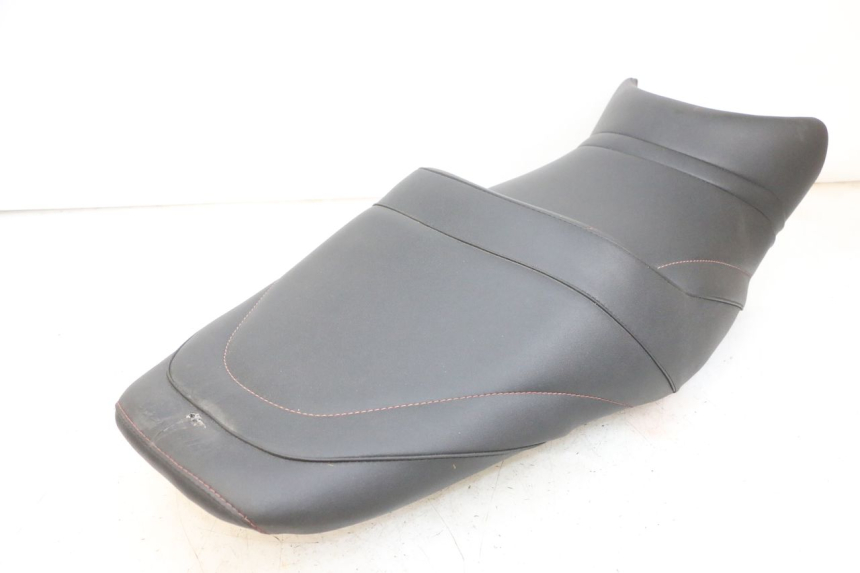 photo de SELLE KAWASAKI ZR 7 750 (1999 - 2001) - Vue rapprochée