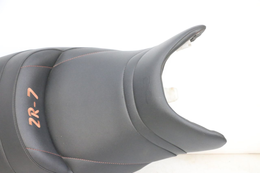 photo de SELLE KAWASAKI ZR 7 750 (1999 - 2001) - Photo complémentaire