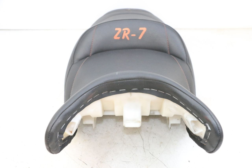 photo de SELLE KAWASAKI ZR 7 750 (1999 - 2001) - Marquages et références