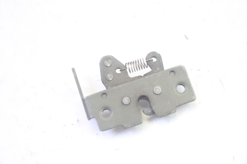 photo de SERRURE SELLE PIAGGIO MP3 RL 250 (2007 - 2010) - Zoom état d’usage