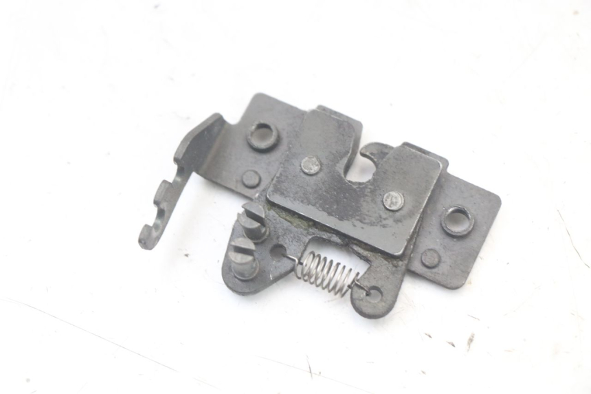 photo de SERRURE SELLE PIAGGIO XEVO - X EVO 125 (2007 - 2016) - Détail de la pièce