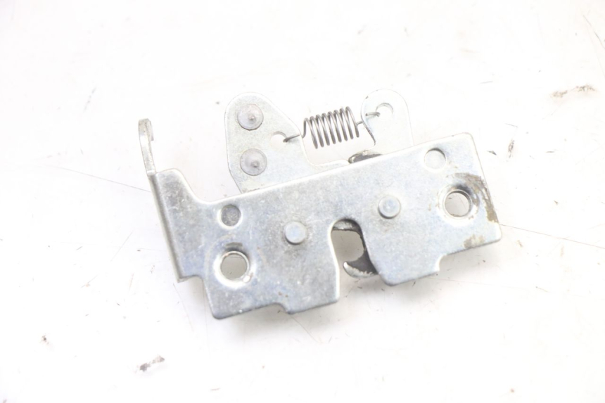 photo de SERRURE SELLE PIAGGIO XEVO - X EVO 125 (2007 - 2016) - Zoom état d’usage